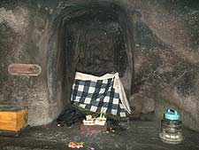 �S�A�E�K�W���̓��A�̒�