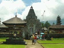 �E�����_�k�E�u���^�����@�̋����̗l�q