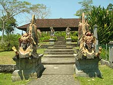 �e�B���^�K���K�̕��i