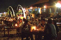 �W���o�����r�[�`�̃��X�g�����̗l�q