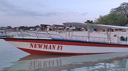 レンボンガン島でコーラルフィッシング