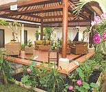 ����̐^�񒆂Ɍ��K�[�{